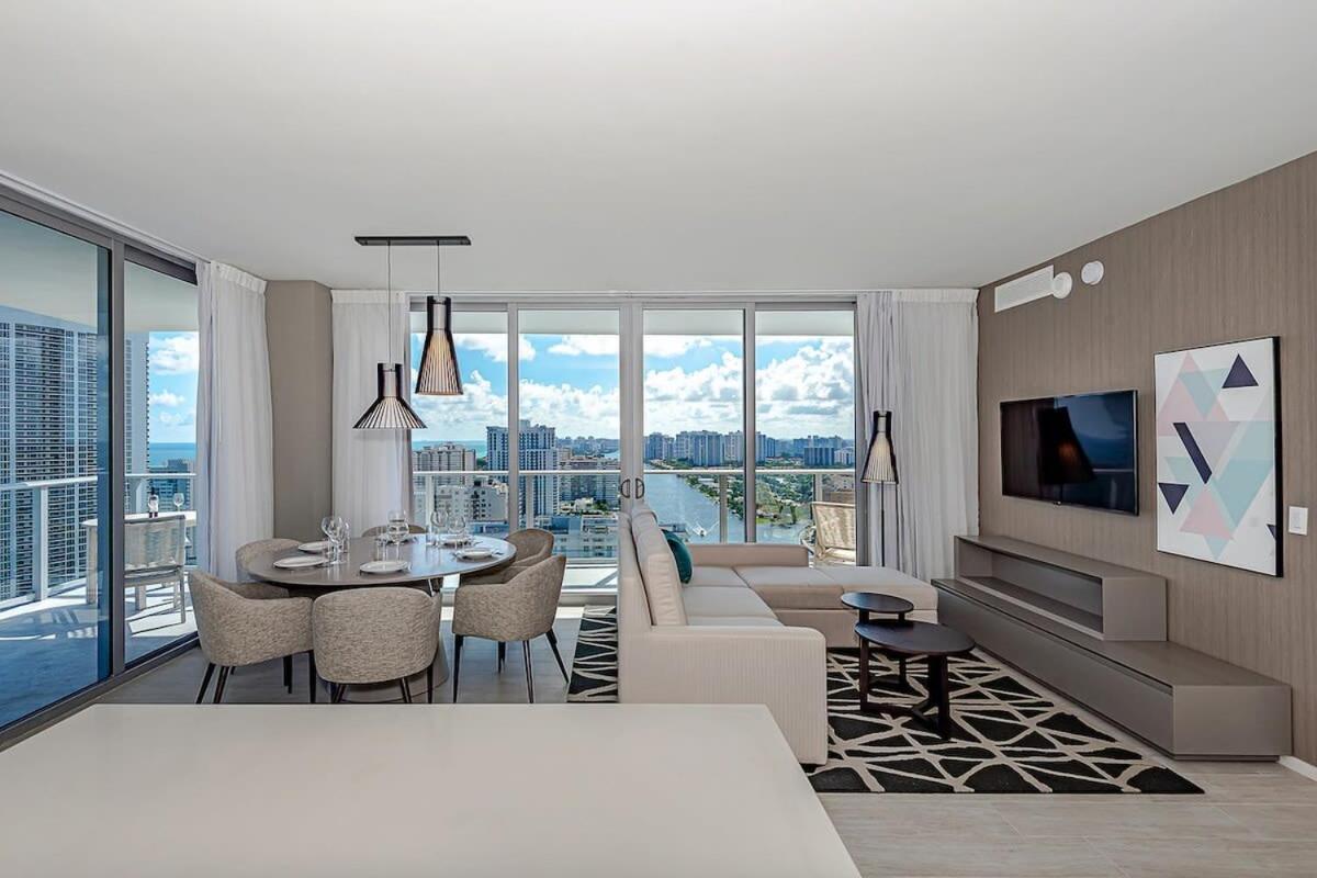 Appartement Wrap Around Balcony - Insane Views - Amazing Pools à Hollywood Extérieur photo