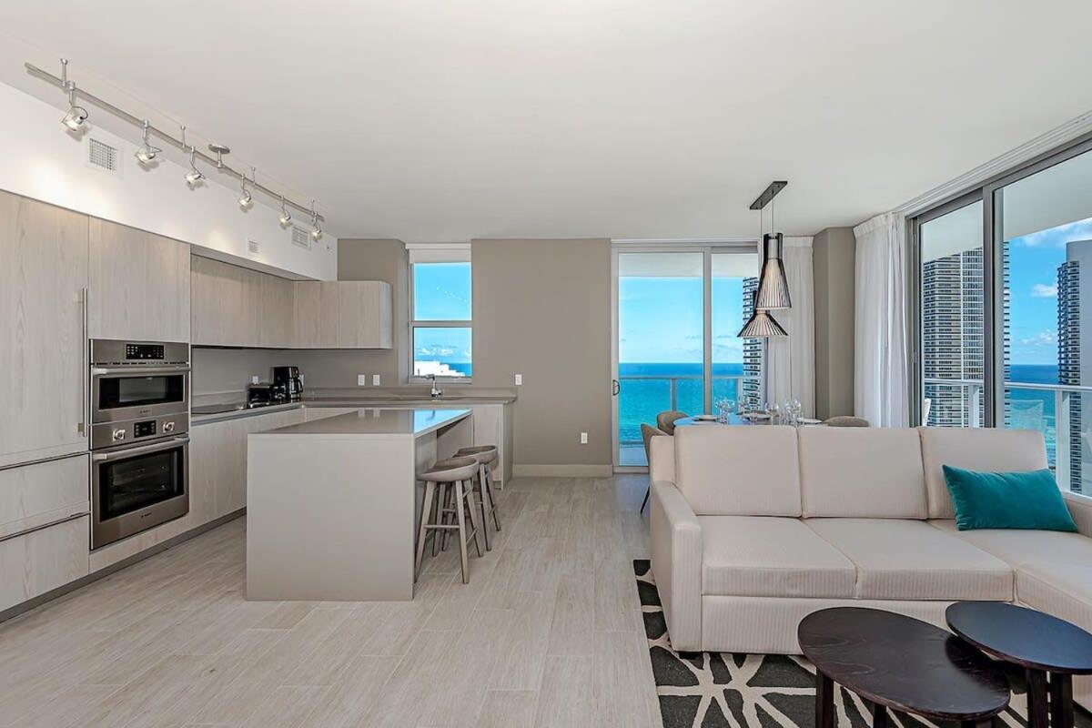 Appartement Wrap Around Balcony - Insane Views - Amazing Pools à Hollywood Extérieur photo
