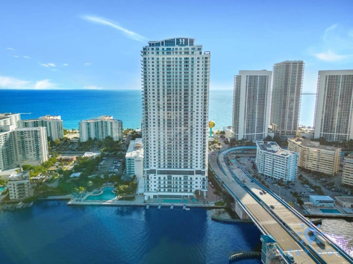 Appartement Wrap Around Balcony - Insane Views - Amazing Pools à Hollywood Extérieur photo