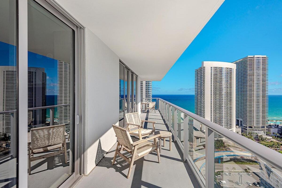 Appartement Wrap Around Balcony - Insane Views - Amazing Pools à Hollywood Extérieur photo