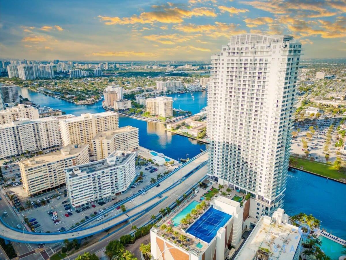 Appartement Wrap Around Balcony - Insane Views - Amazing Pools à Hollywood Extérieur photo