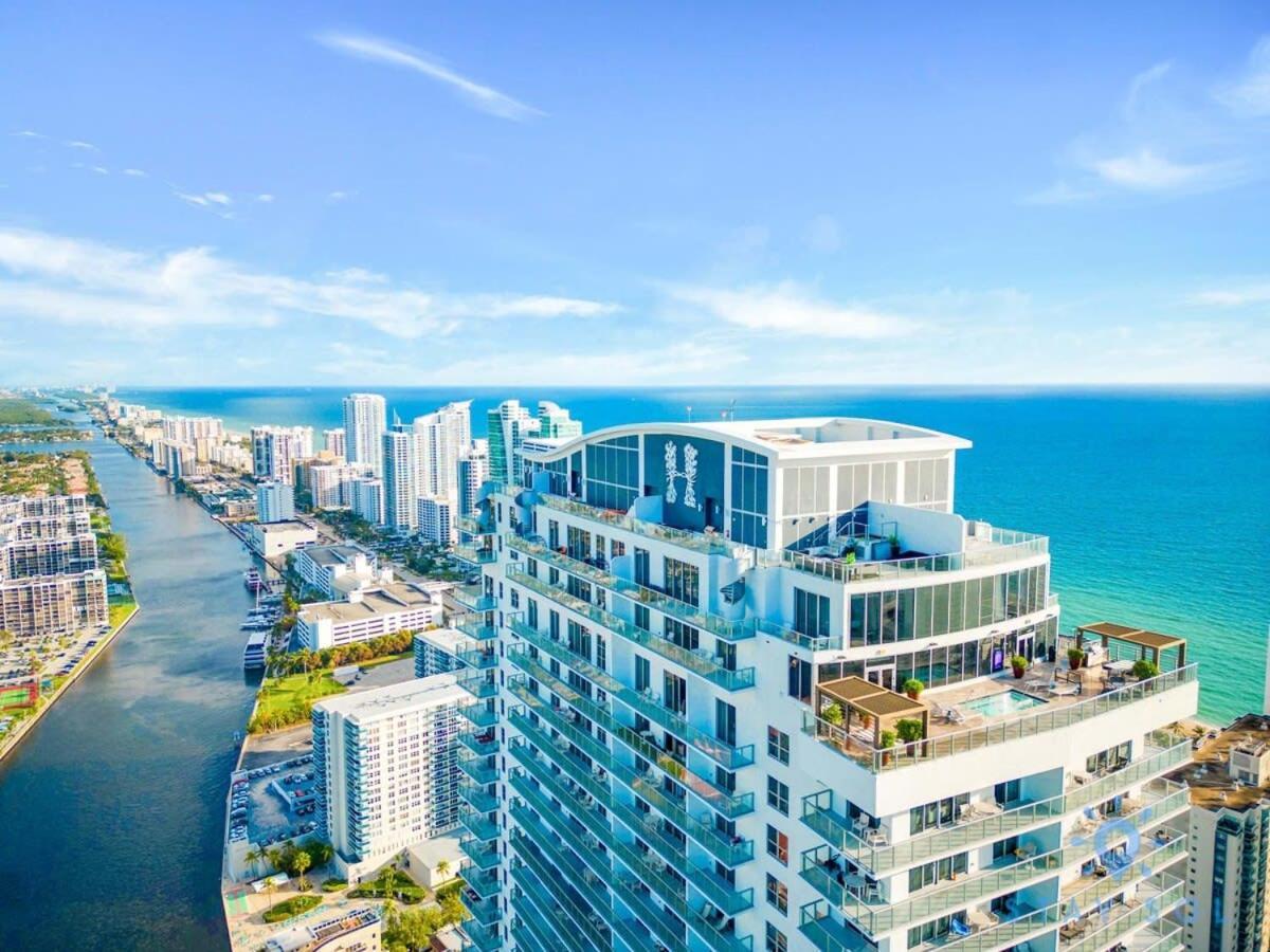 Appartement Wrap Around Balcony - Insane Views - Amazing Pools à Hollywood Extérieur photo
